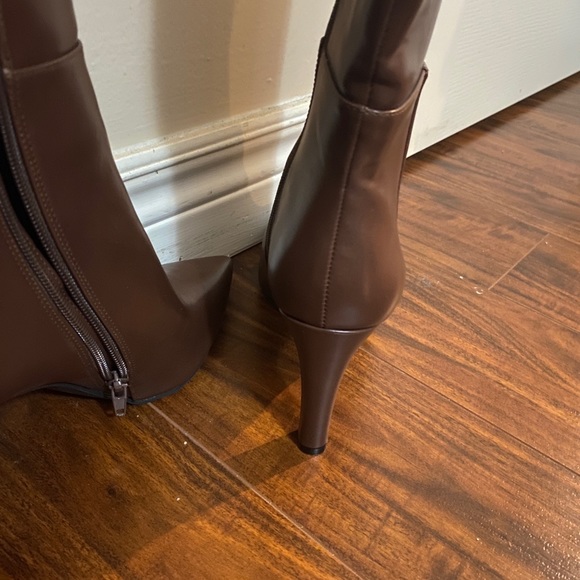 Pointy toe boots - Picture 4 of 6